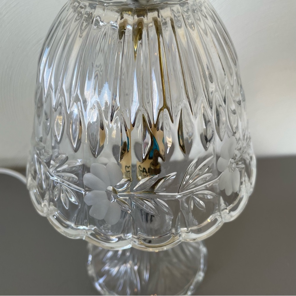 Princess House Small Electric Table Lamp - Picture 2 of 3